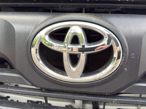Ice Cap 2024 Toyota Tundra SR