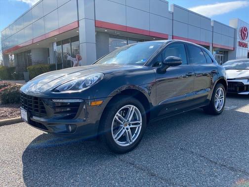 2018 Porsche Macan 