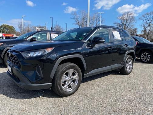 2022 Toyota RAV4 Hybrid LE
