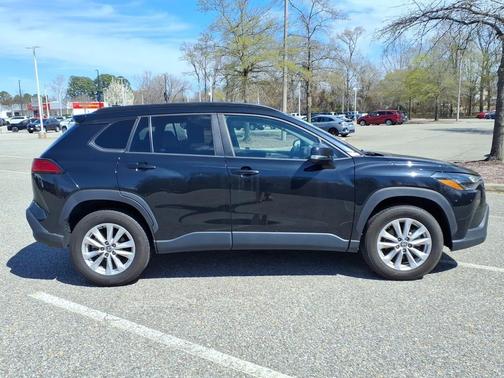 Jet Black 2022 Toyota Corolla Cross LE