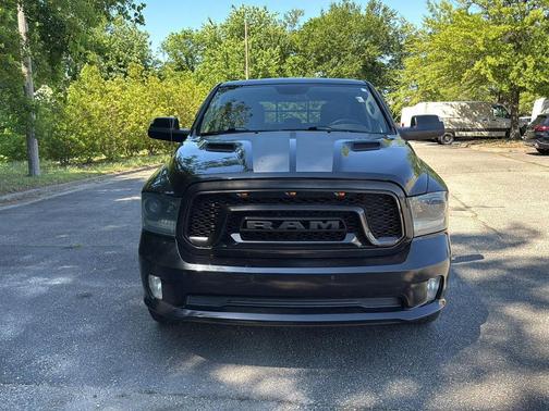 Brilliant Black Crystal Pearl 2015 RAM 1500 Sport