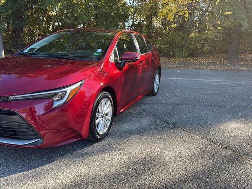 2024 Toyota Corolla Hybrid SE