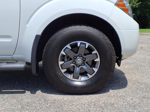 2020 Nissan Frontier PRO-4X