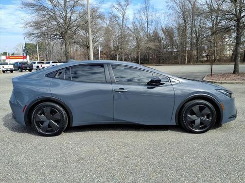 2023 Toyota Prius LE