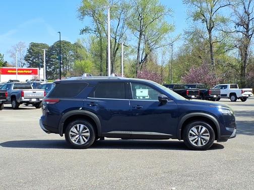 Deep Ocean Blue Pearl 2022 Nissan Pathfinder SL 4WD