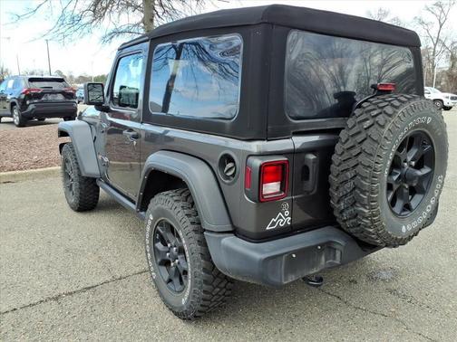 Granite Crystal Metallic Clearcoat 2022 Jeep Wrangler Willys