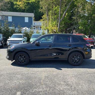 Crystal Black Pearl 2025 Honda HR-V AWD Sport