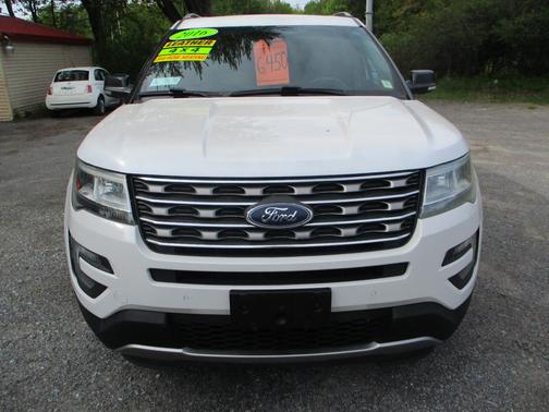 WHITE PLATINUM METALLIC 2016 Ford Explorer XLT