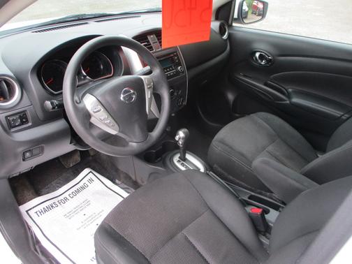 2017 Nissan Versa 1.6 SV