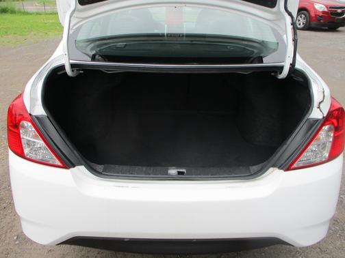 2017 Nissan Versa 1.6 SV
