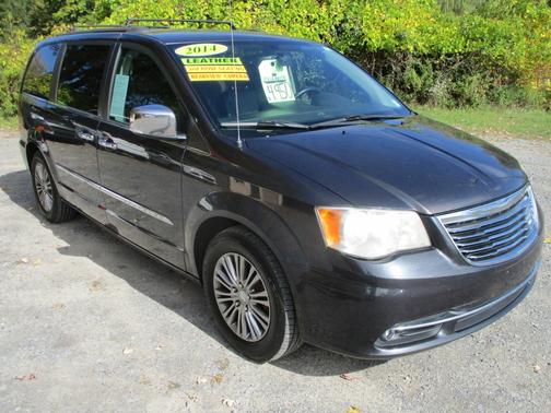 2014 Chrysler Town & Country Touring-L