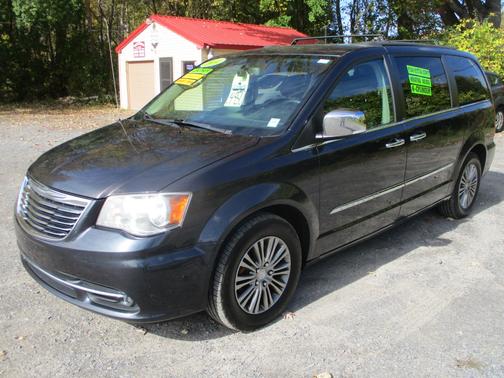 2014 Chrysler Town & Country Touring-L