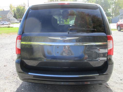 2014 Chrysler Town & Country Touring-L