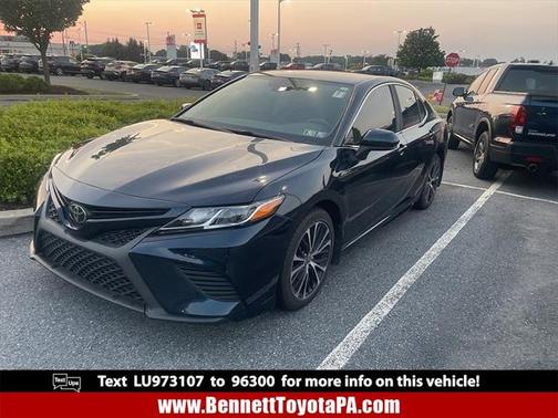 2020 Toyota Camry SE