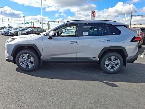 2025 Toyota RAV4 Hybrid XLE