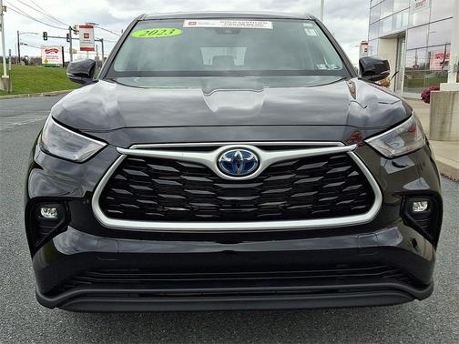 2023 Toyota Highlander Hybrid LE