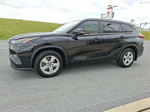 2023 Toyota Highlander Hybrid LE