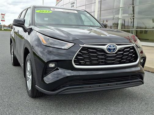 2023 Toyota Highlander Hybrid LE