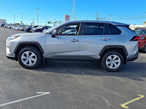 2025 Toyota RAV4 LE