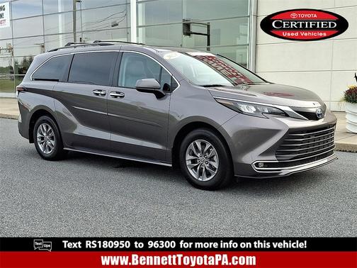 2024 Toyota Sienna XLE 8 Passenger