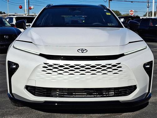 2025 Toyota Crown Signia Limited