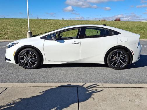 2023 Toyota Prius XLE