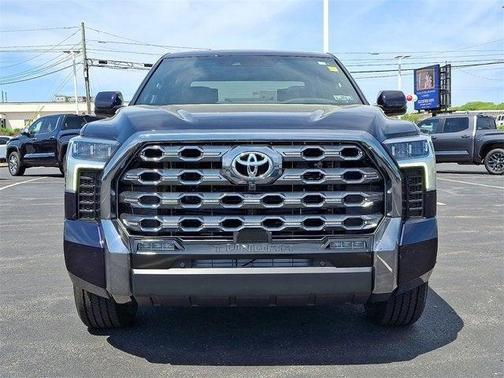 2025 Toyota Tundra Hybrid Platinum