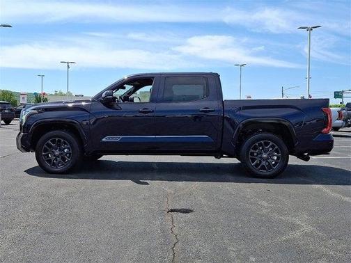 2025 Toyota Tundra Hybrid Platinum