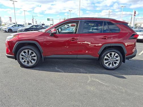 2025 Toyota RAV4 XLE Premium