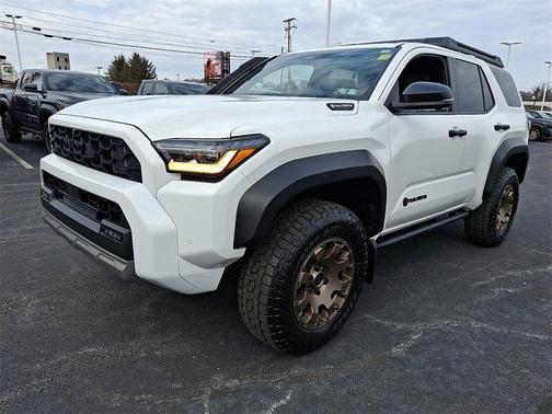 2026 Toyota 4Runner Hybrid Trailhunter