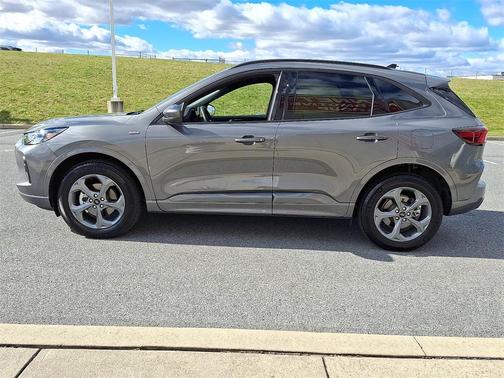 2024 Ford Escape ST-Line Select