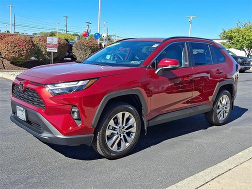 2025 Toyota RAV4 XLE Premium