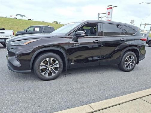 2021 Toyota Highlander Hybrid XLE