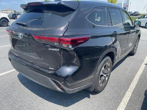 2021 Toyota Highlander Hybrid XLE