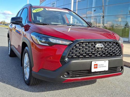 2025 Toyota Corolla Cross LE