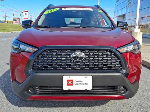 2025 Toyota Corolla Cross LE