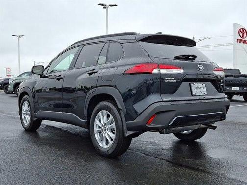 2025 Toyota Corolla Cross LE