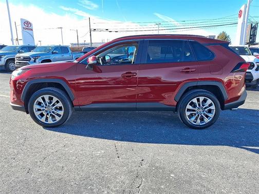 2025 Toyota RAV4 XLE Premium