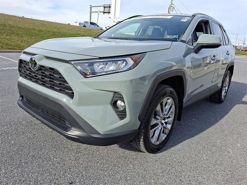 2021 Toyota RAV4 XLE Premium