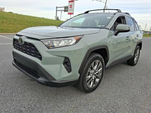 2019 Toyota RAV4 XLE Premium