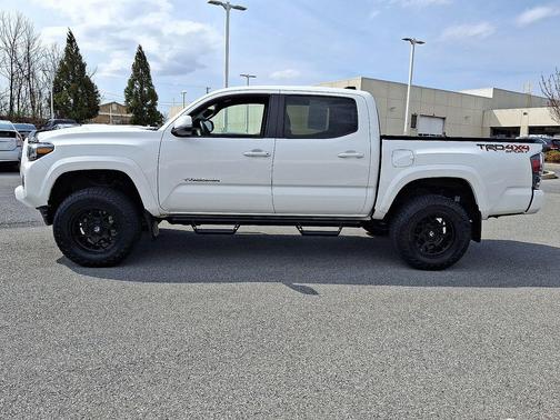 Ice Cap 2023 Toyota Tacoma TRD Sport