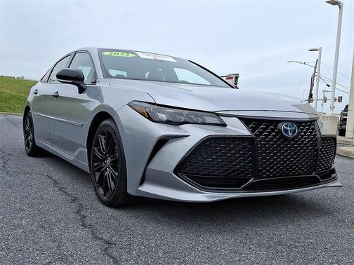 2022 Toyota Avalon Hybrid XSE