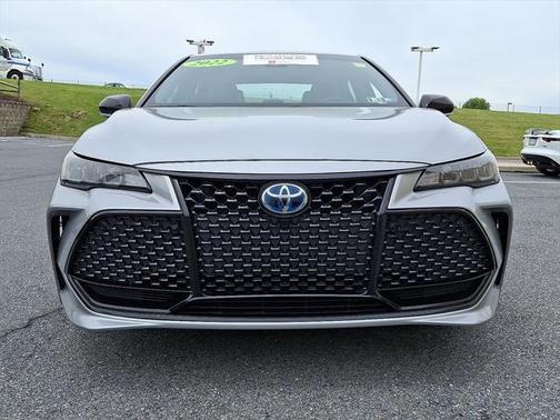 2022 Toyota Avalon Hybrid XSE