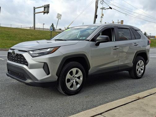 2023 Toyota RAV4 LE