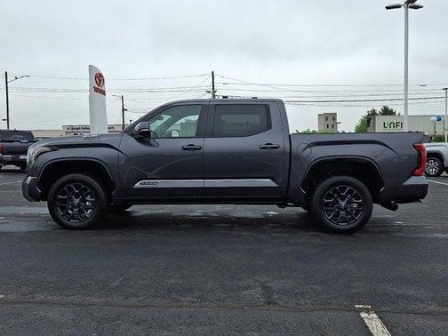 2025 Toyota Tundra Hybrid Platinum