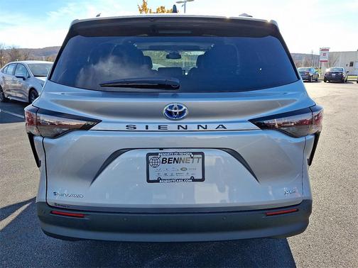 2025 Toyota Sienna XLE
