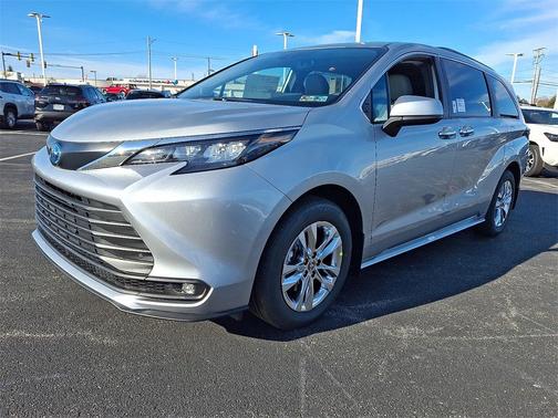 2025 Toyota Sienna XLE