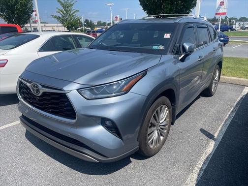 2023 Toyota Highlander Platinum