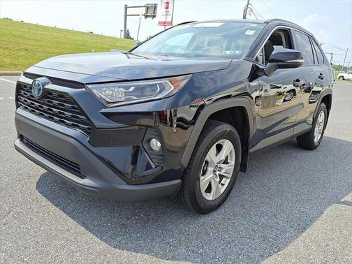2020 Toyota RAV4 Hybrid XLE