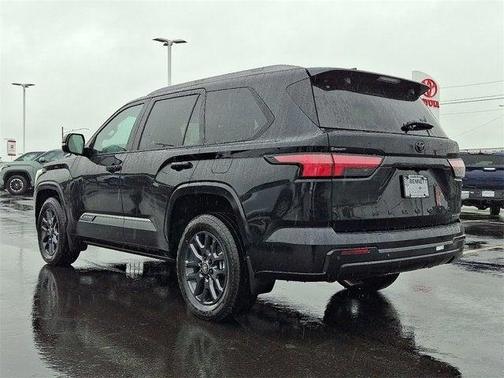 2025 Toyota Sequoia Platinum